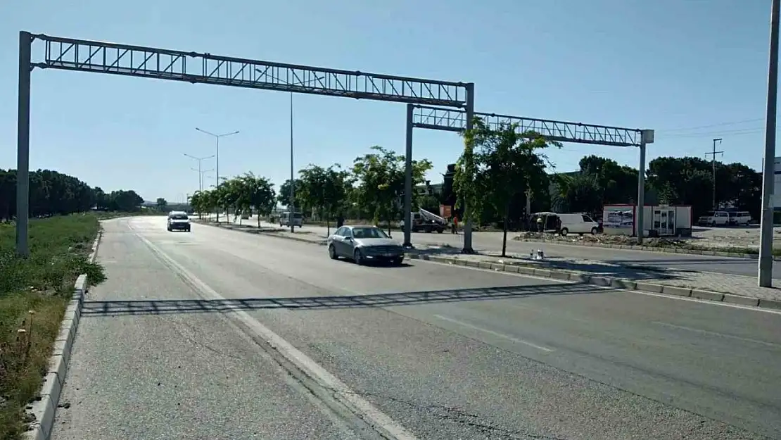 Denizli'de trafik kuralı ihlalleri KGYS ile tespit ediliyor