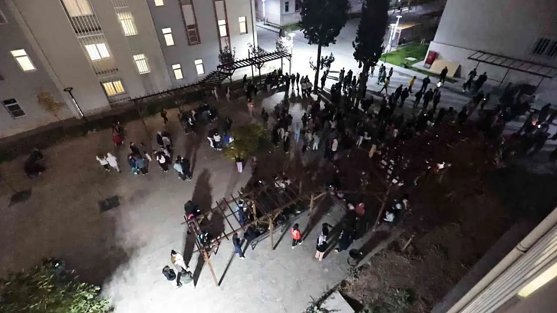 Denizli'deki yurtlarda deprem tatbikatı gerçekleştirildi