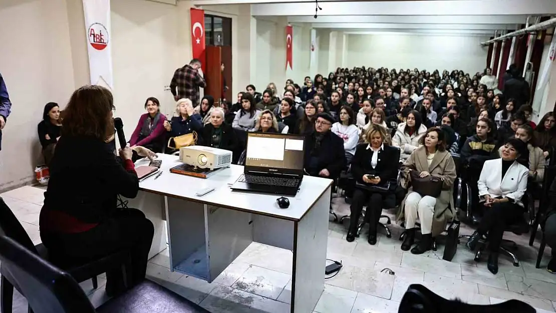 Denizli Kent Konseyi Kadın Meclisi öğrencilere hijyen eğitimi verdi