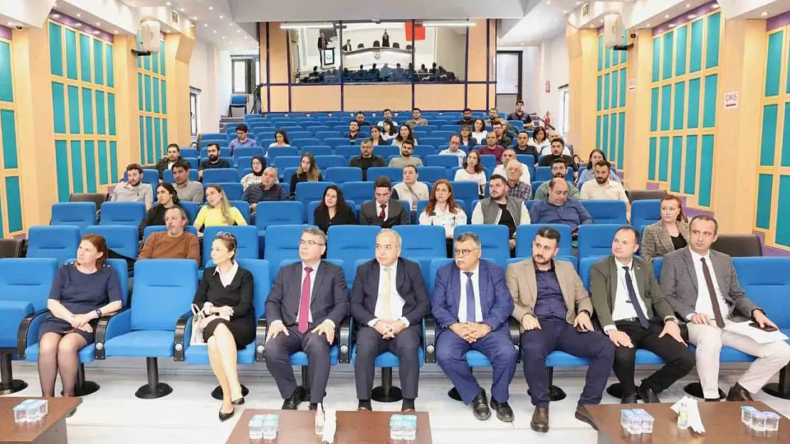 Denizli OSB'de 'Sanayide Yatırımsız Karbon Nötr Yol Haritası' semineri gerçekleşti
