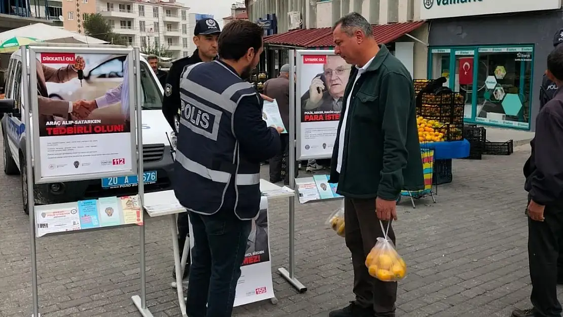 Denizli polisi vatandaşları siber güvenlik alanında bilgilendirdi