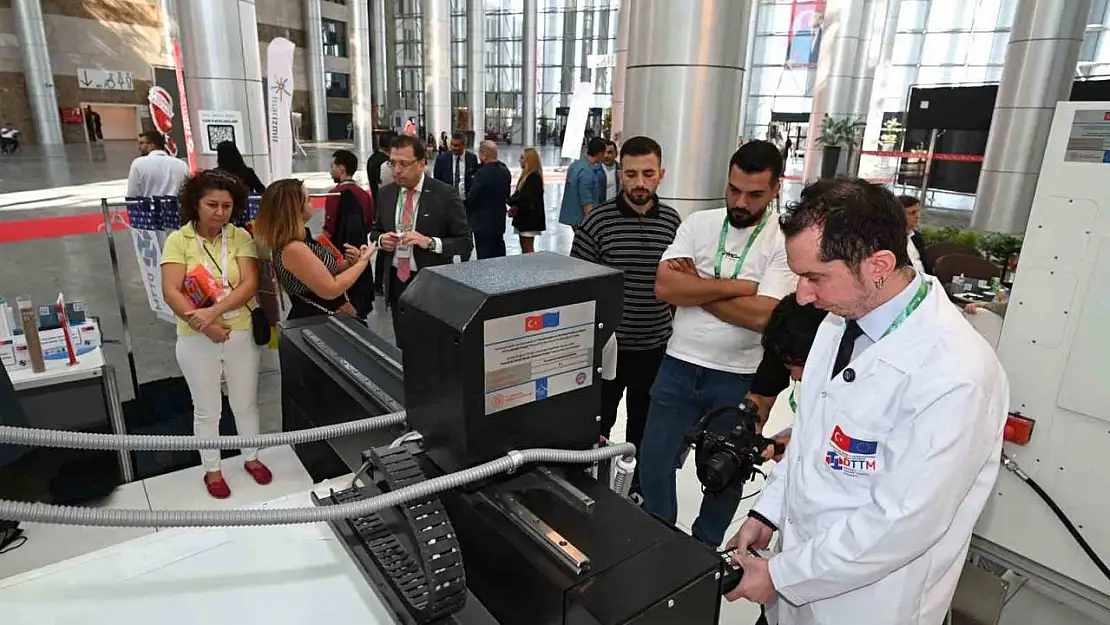 Denizli Teknik Tekstil Merkezi, İzmir'de gözde oldu