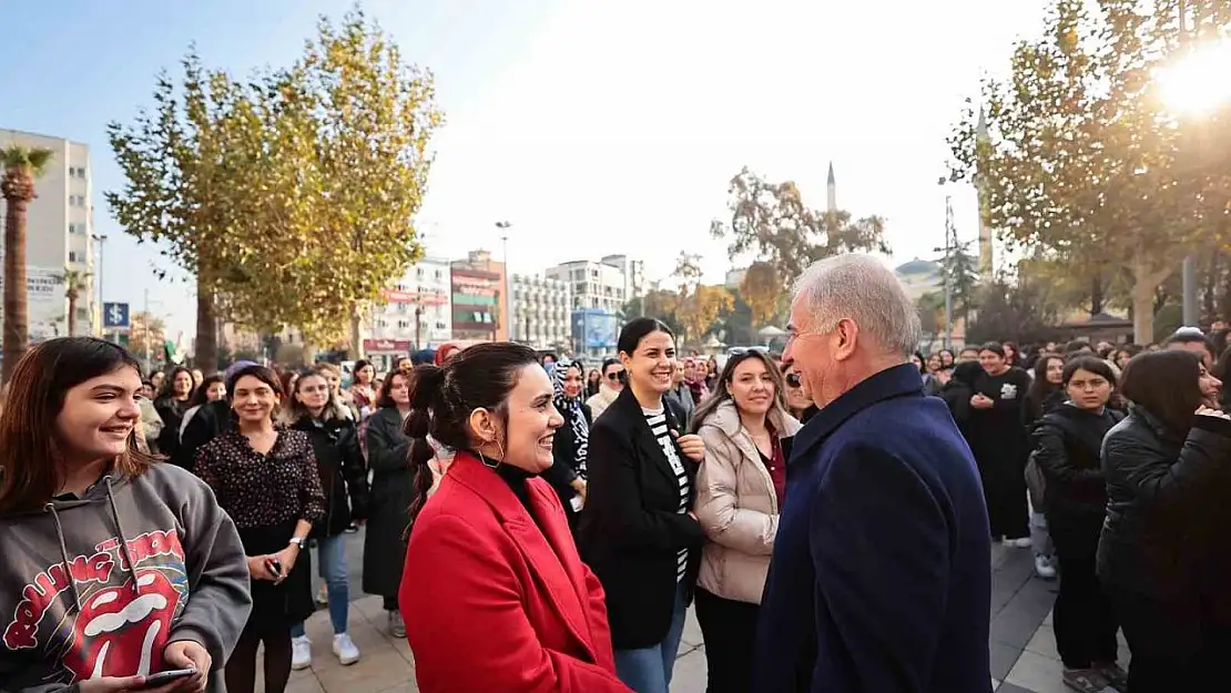 Denizlili kadınlar seçme ve seçilme hakkının verilişini kutladı