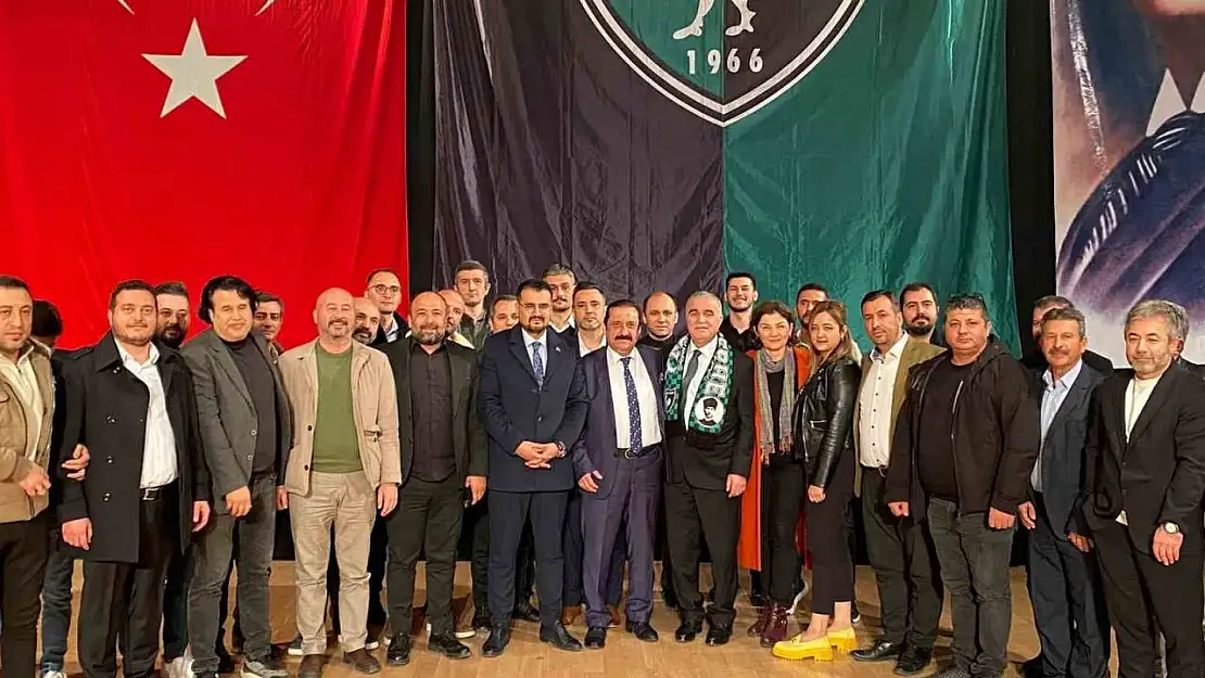 Denizlispor'de yeni yönetim kollarını sıvadı