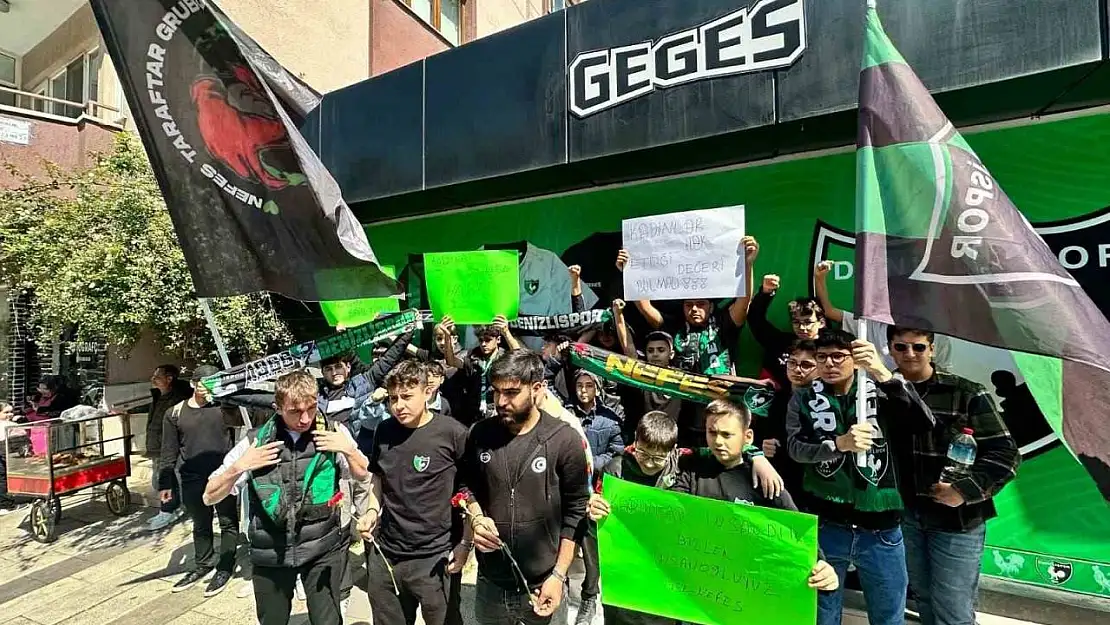 Denizlispor taraftarlarından kadınlara çiçek