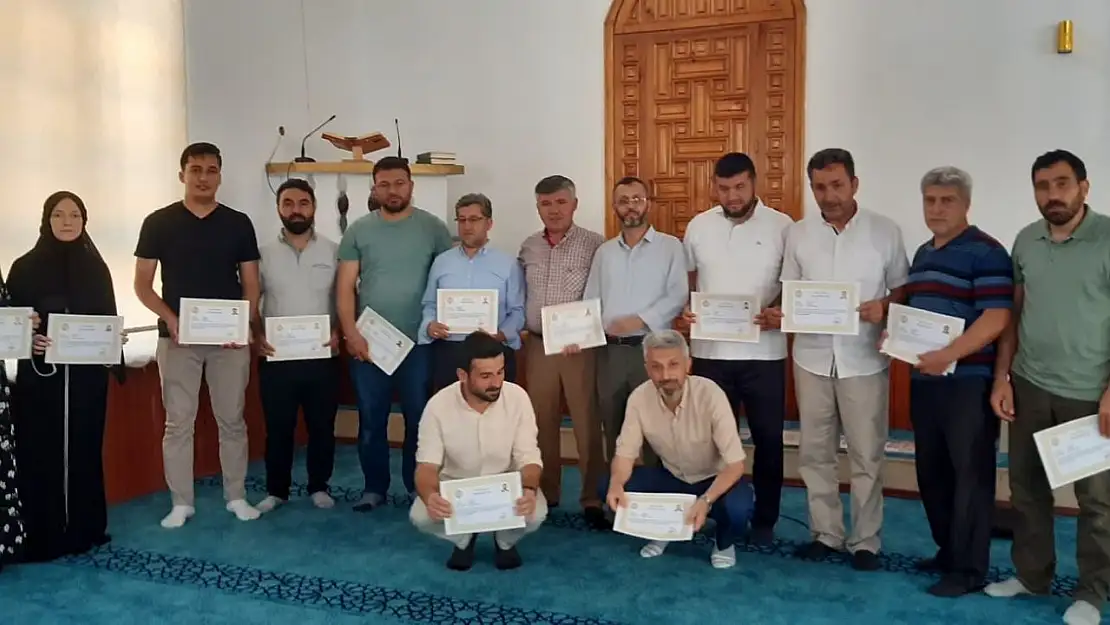 Deprem bölgesinde görev alan Köyceğiz Müftülük personelleri ödüllendirildi