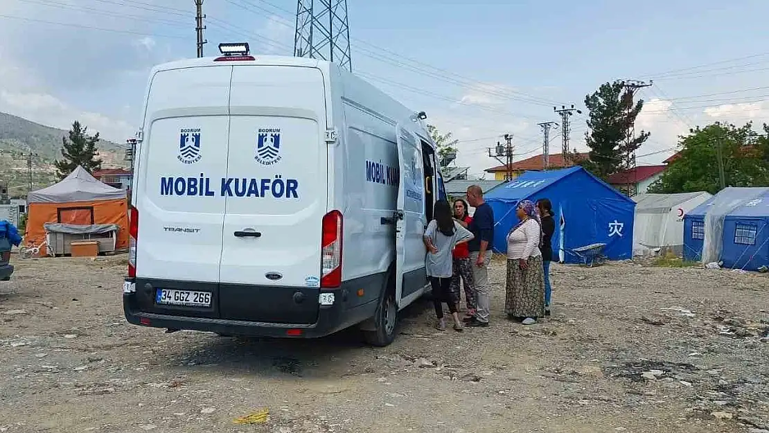 Deprem bölgesinde hizmetler sürüyor