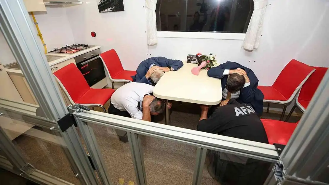 Deprem simülasyonunda 6.5 büyüklüğünde depremi yaşadılar