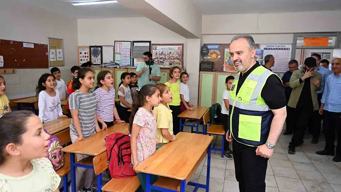 Depremzede çocuklara Bursa morali