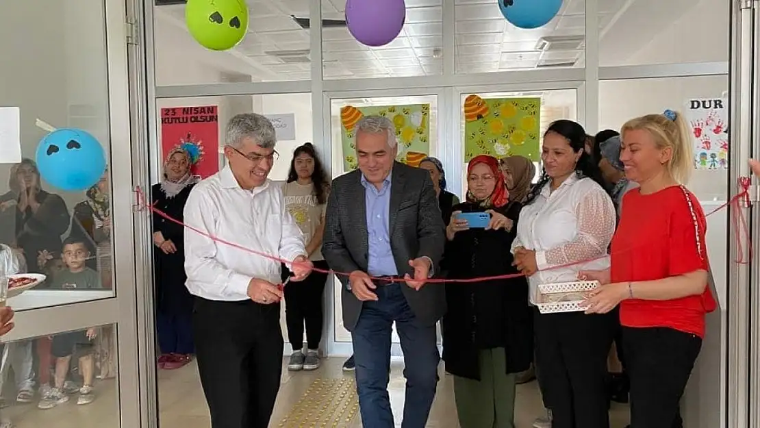 Depremzedelere yönelik kursun sergisi beğenildi