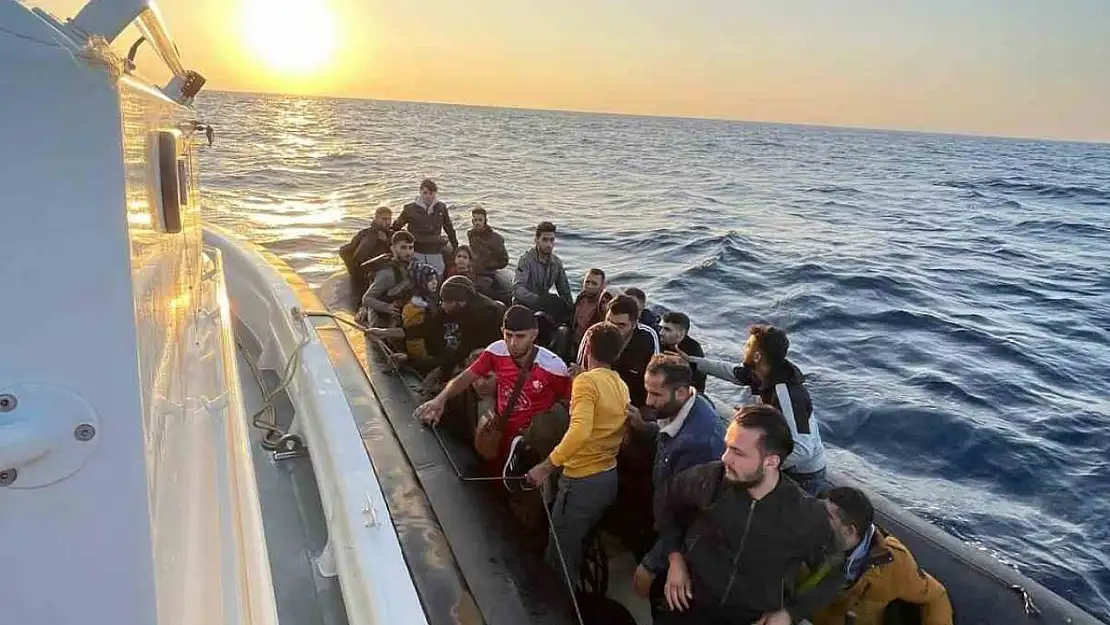 Didim'de 36 düzensiz göçmen kurtarıldı