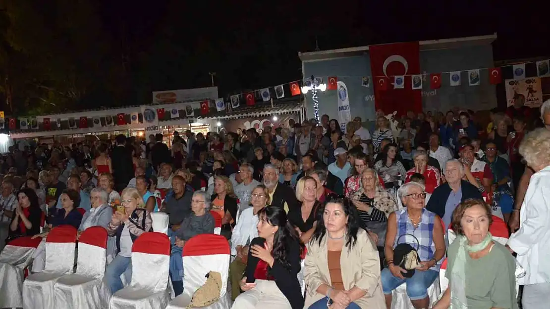 Didim'de Atatürk'ün sevdiği şarkılar seslendirildi