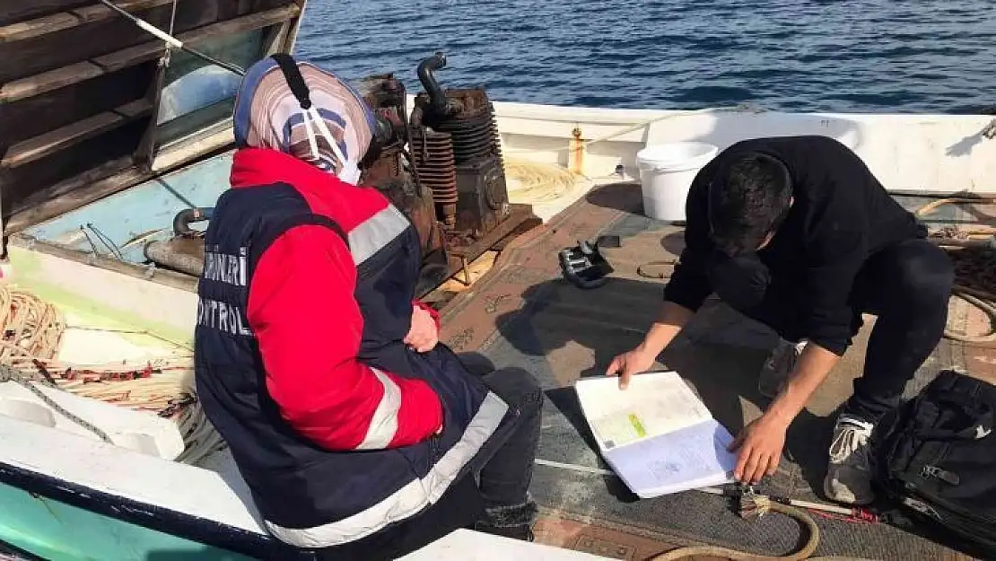 Didim'de balıkçılar denetlendi