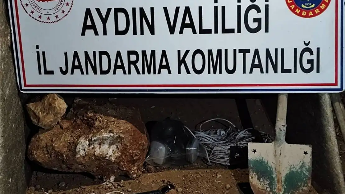 Didim'de kaçak kazıya jandarmadan suçüstü