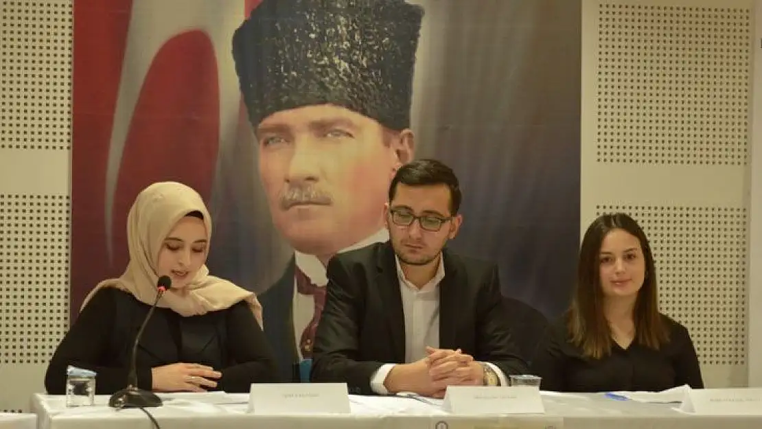 DPÜ'de 'Gönüller Sultanı Yunus Emre' isimli panel