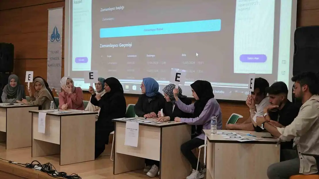 DPÜ İslami İlimler Fakültesi'nde Arapça Bilgi ve Şiir Yarışması