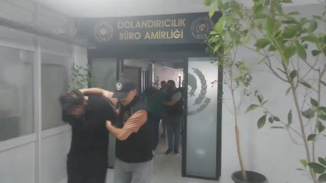 Dublör kullanarak arsa satışı yapan çete çökertildi