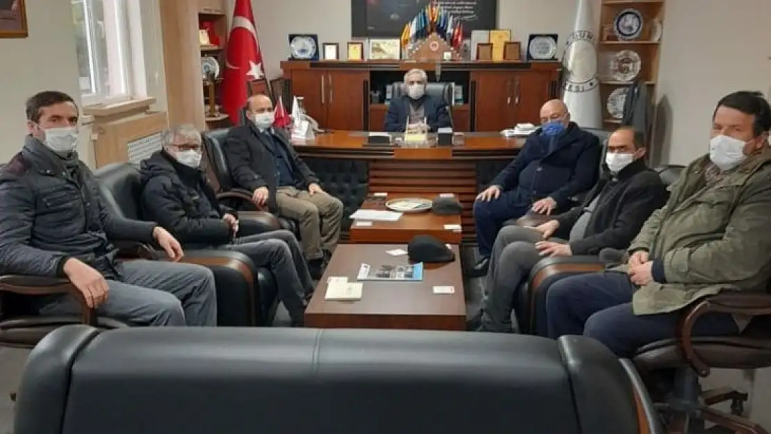 Dumlupınar'da çiftçi kooperatifine arazi kazandırma çalışması