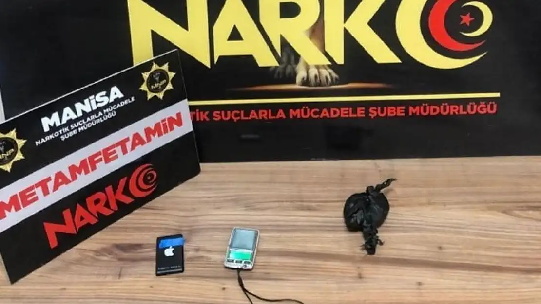 Durdurulan araçta uyuşturucuyla yakalandılar