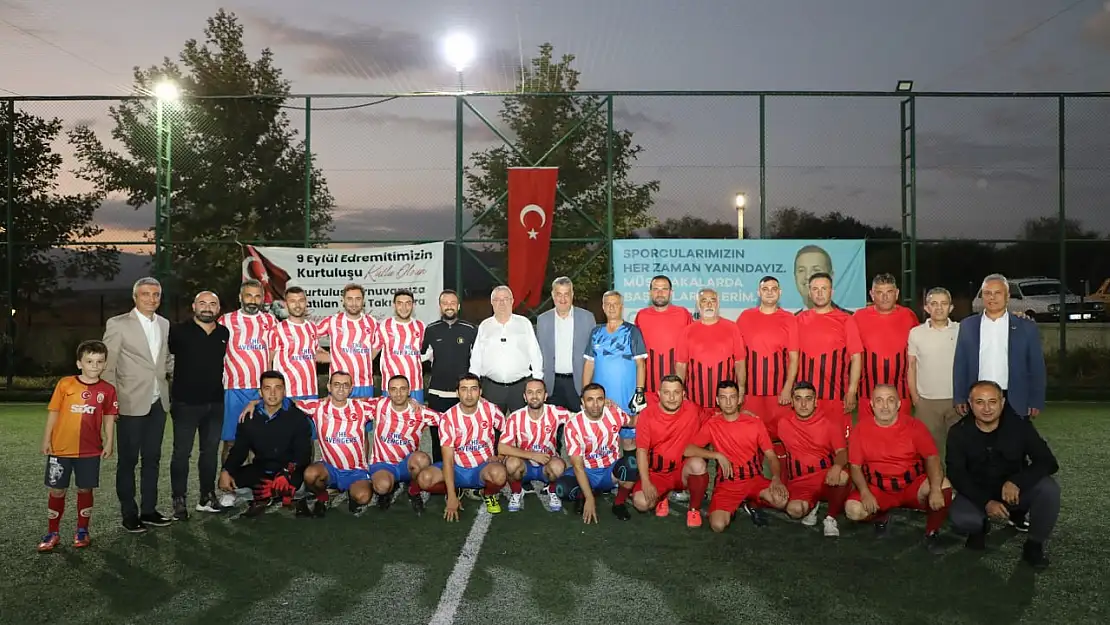 Edremit Belediyesi Cumhuriyet Kupası futbol turnuvası başladı