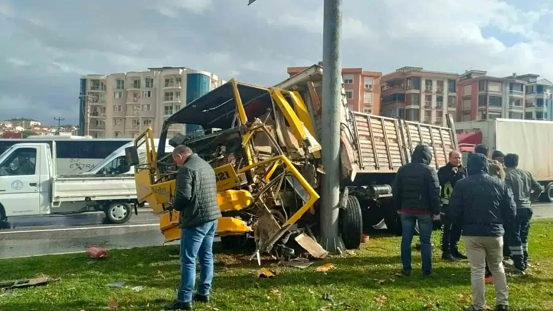 Edremit Otogar Kavşağı'nda kaza