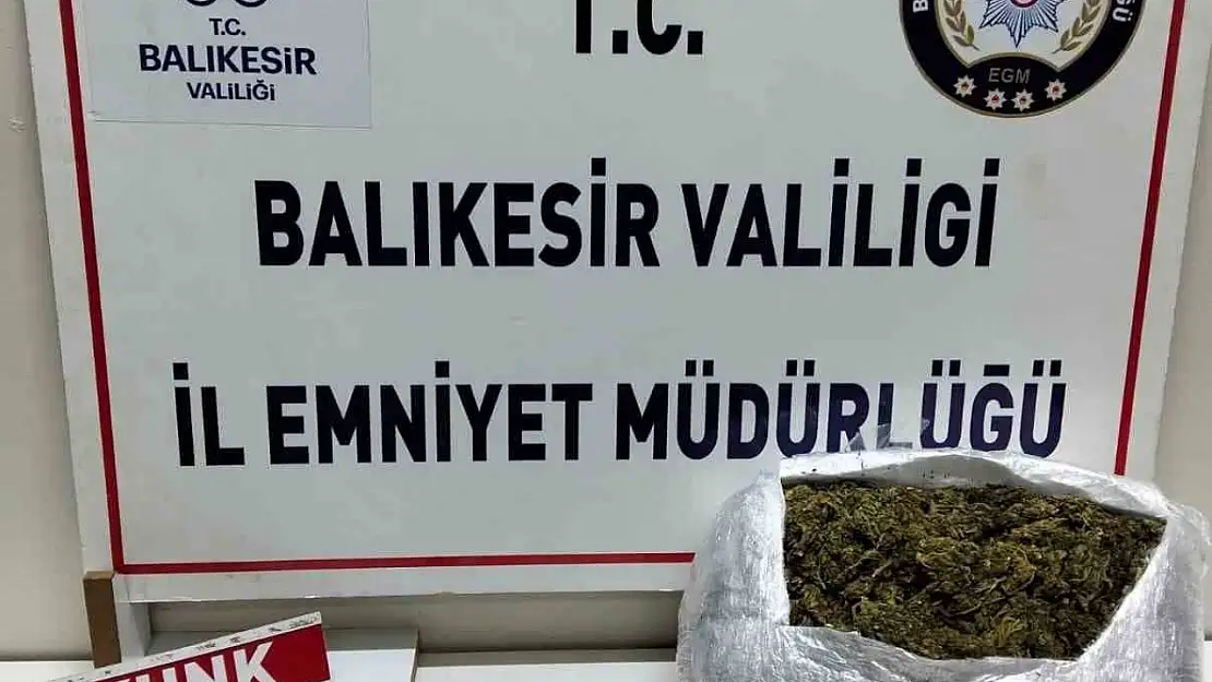Edremit'te 696 gram uyuşturucu ele geçirildi