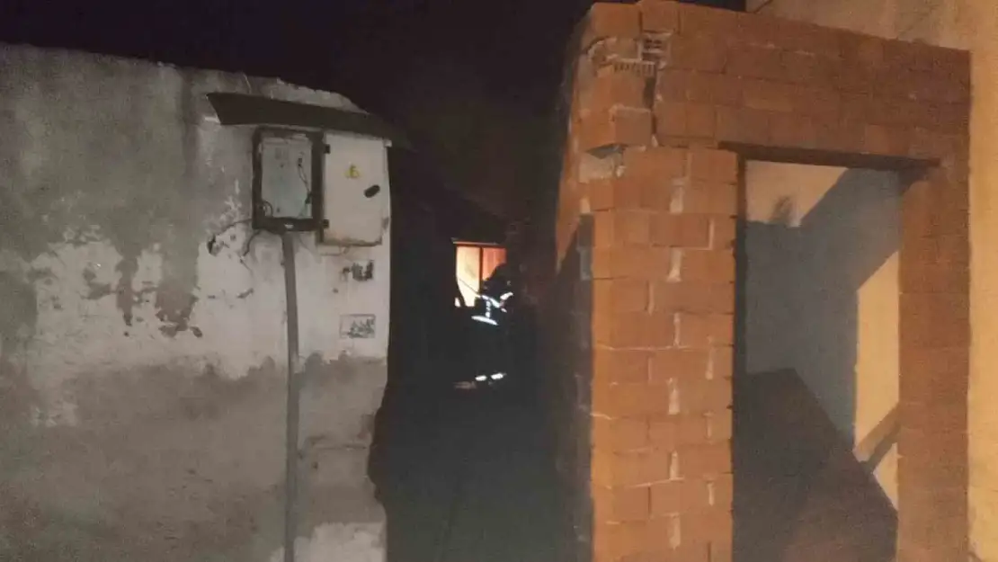 Edremit'te ev yangını korkuttu