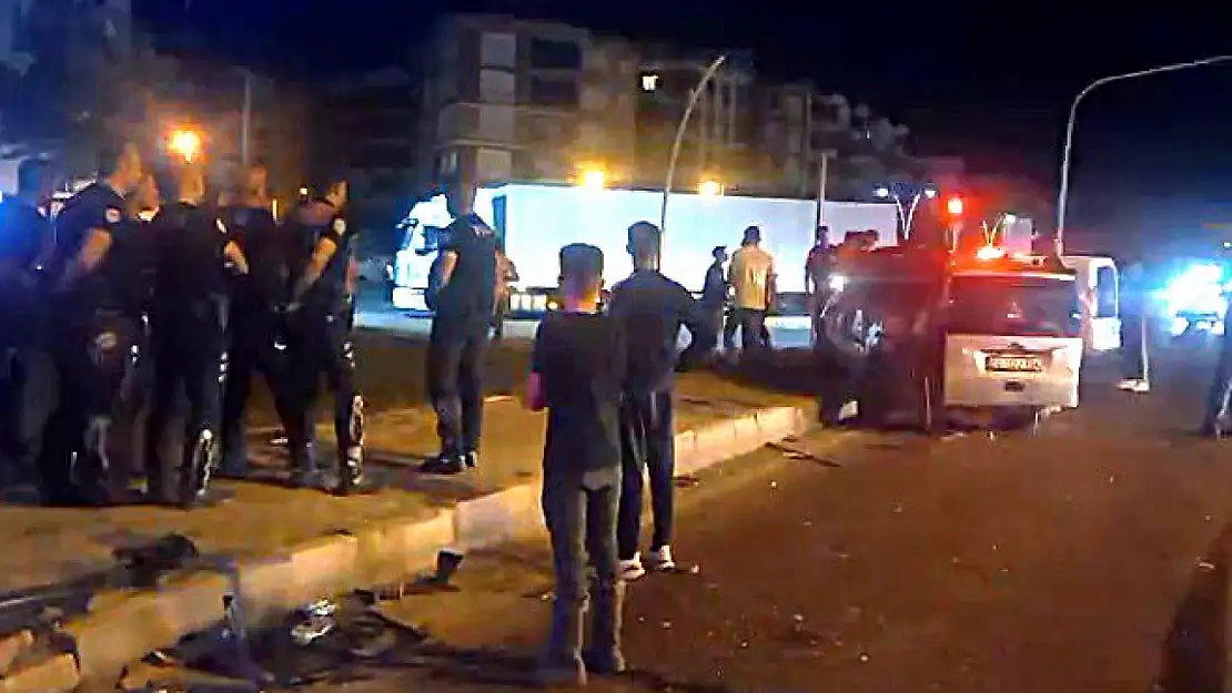 Edremit'te kaza: 4 yaralı