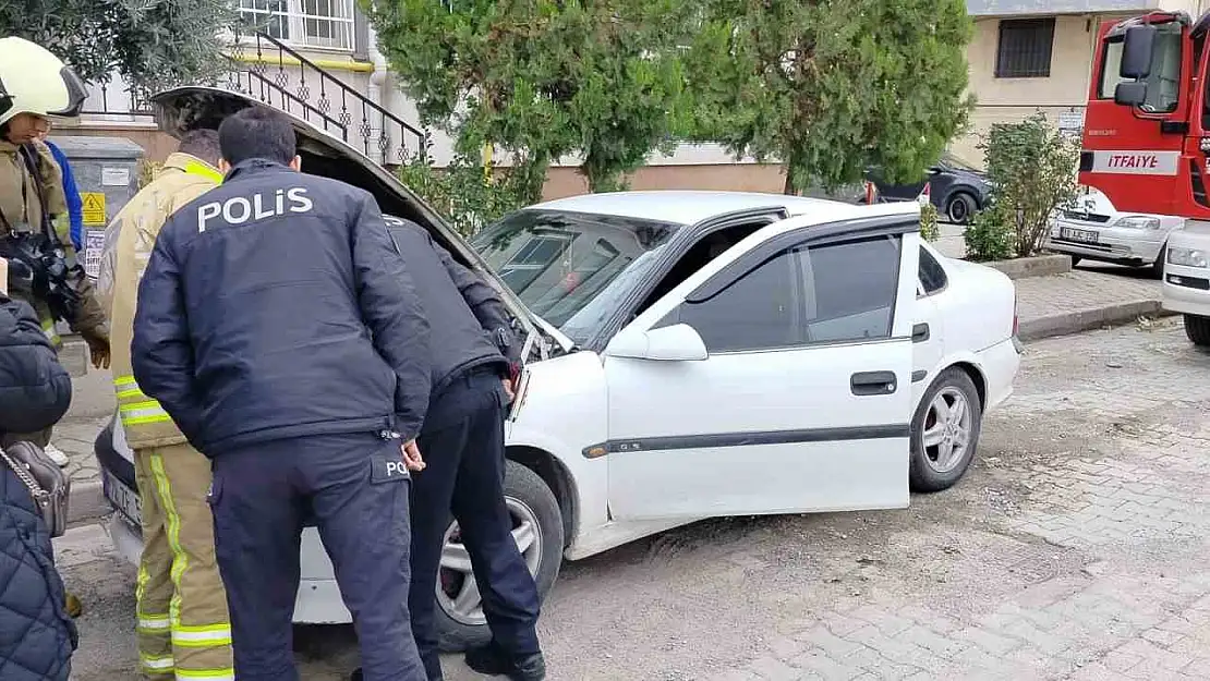 Edremit'te otomobilin altındaki dumanı gören 'araç yanıyor' diye itfaiyeyi aradı