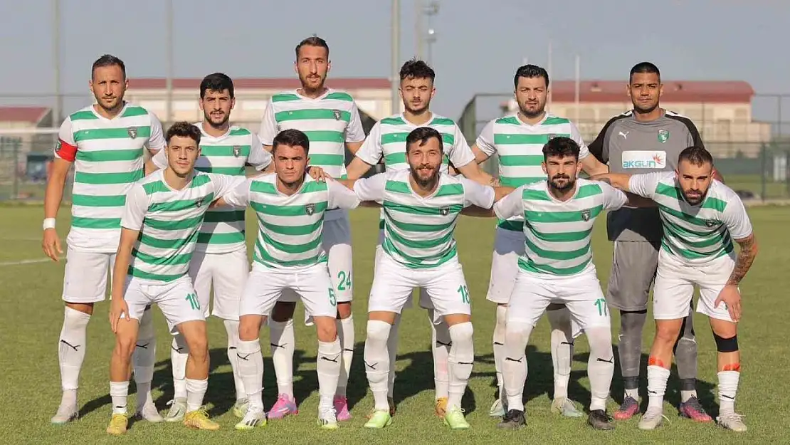 Efeler 09 SFK Afyon'daki ilk hazırlık maçından galibiyetle ayrıldı