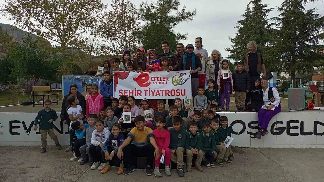 Efeler Belediyesi Şehir Tiyatrosu, çocuklarla buluştu