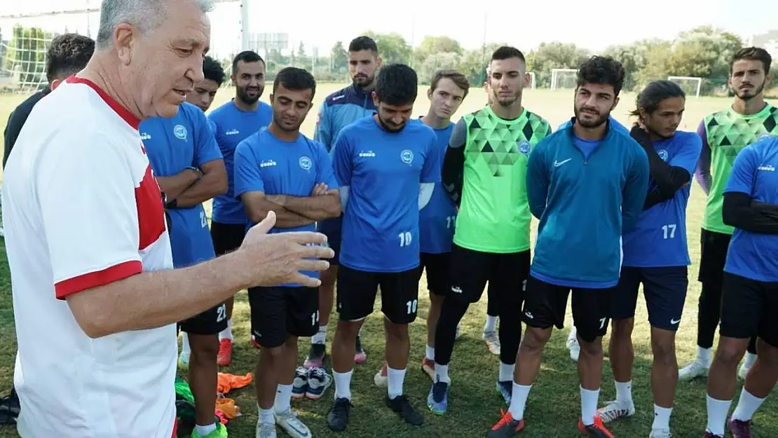 Ege Üniversitesi futbolda Türkiye şampiyonu oldu