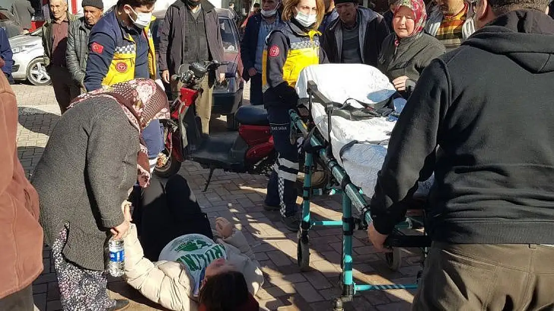 Elektrikli bisiklet ile otomobilin çarpıştığı kaza kameralara yansıdı