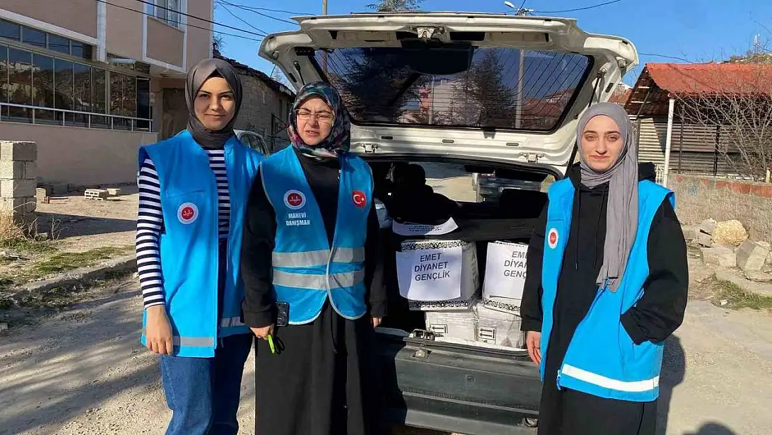 Emet Diyanet Gençlik'ten ihtiyaç sahibi 30 aileye gıda kolisi
