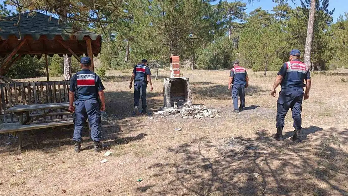 Emet'te jandarmadan orman yangınlarını önleyici kontrol ve bilgilendirme çalışmaları