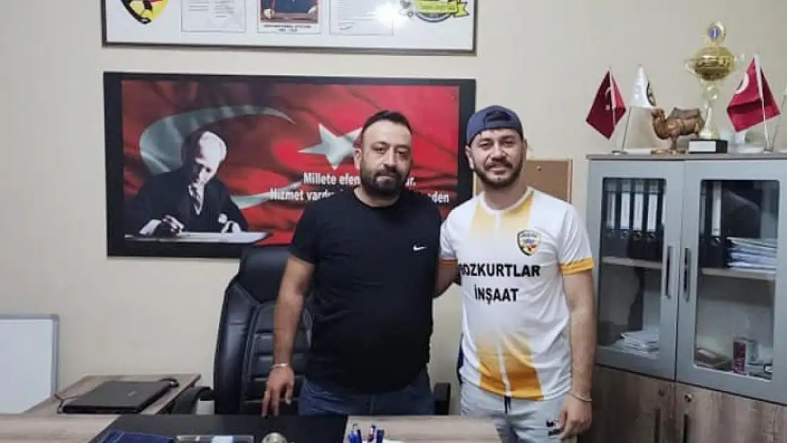 Emre Acar yuvada kaldı