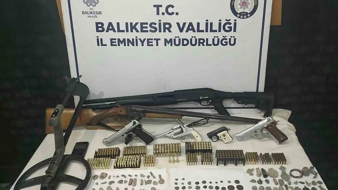 Erdek'te ruhsatsız silah ve tarihi eser operasyonu: 1 gözaltı