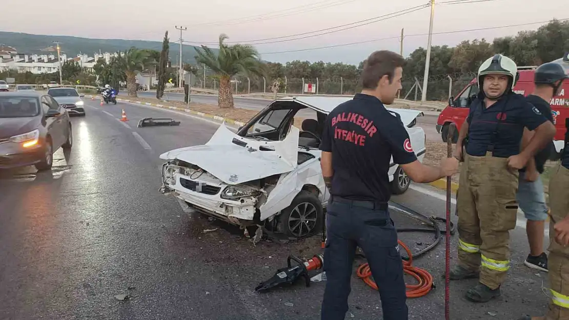 Erdek'te trafik kazası: Takla atan araçtan sağ çıktılar