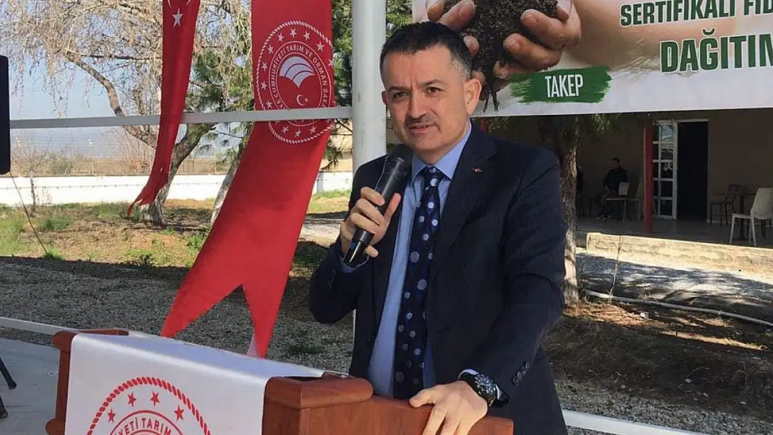 Eski Tarım ve Orman Bakanı Pakdemirli: 'Evlatlarımızı tarım yapmaya ikna etmemiz gerekiyor'