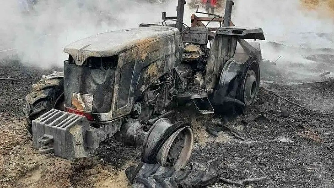 Evinin önünde ateş yakmak isterken traktörünü yaktı