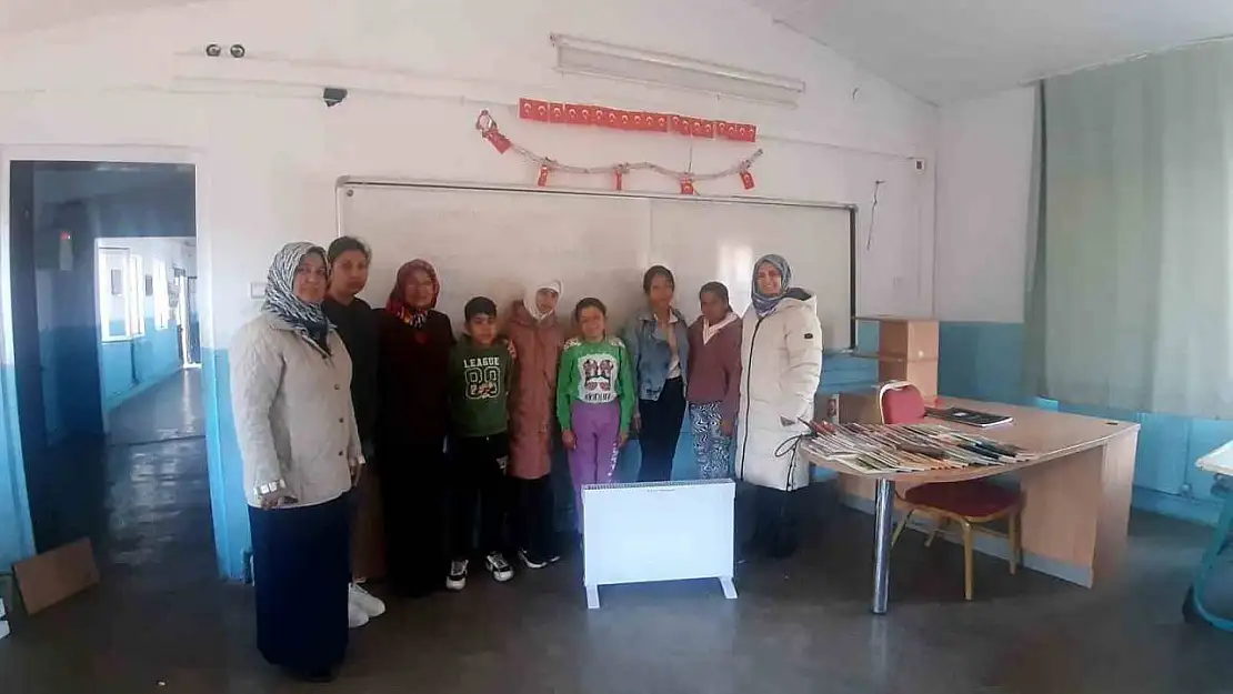Fatih Mahallesi'nden Ilıcabaşı Ortaokulu'na destek