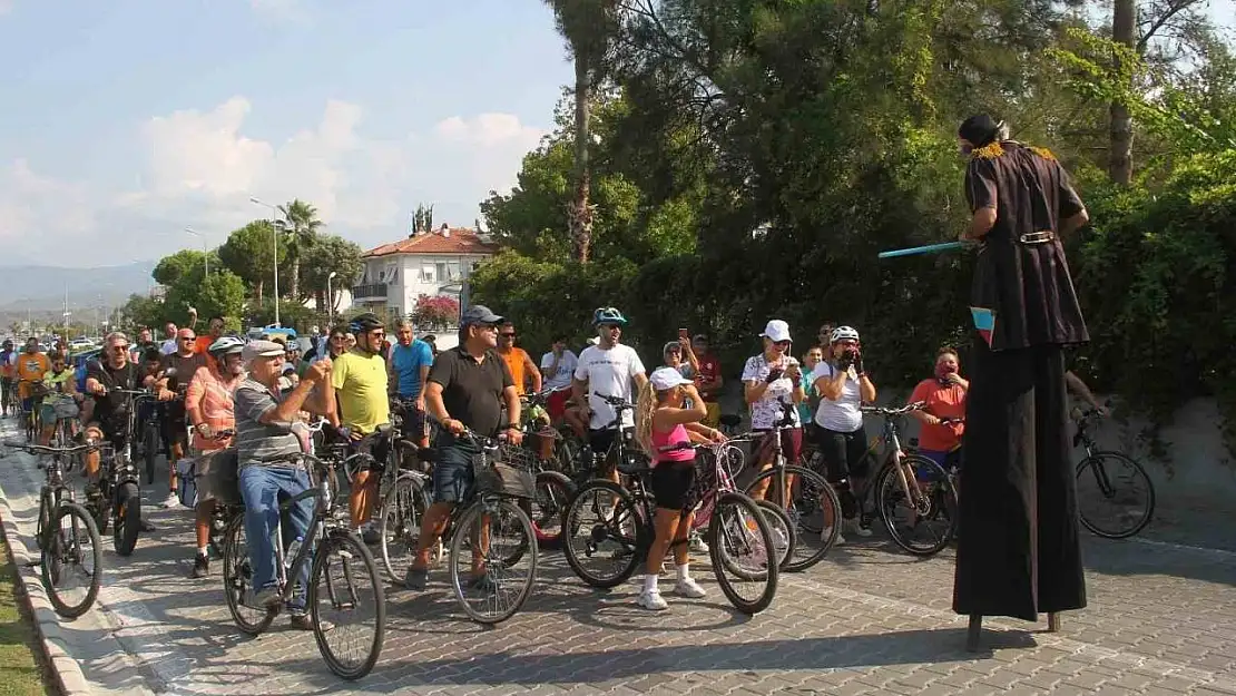 Fethiye'de 'Arabasız Gün' bisiklet etkinliği ilgi gördü