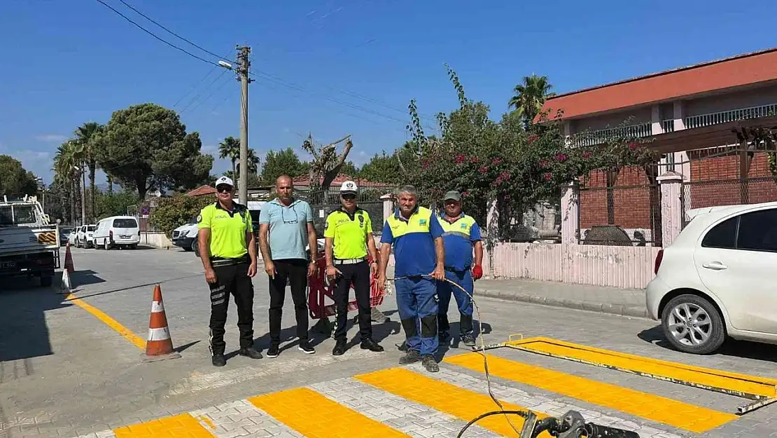 Fethiye'de 'Öncelik Hayatın - Öncelik Yayanın' etkinliği düzenlendi