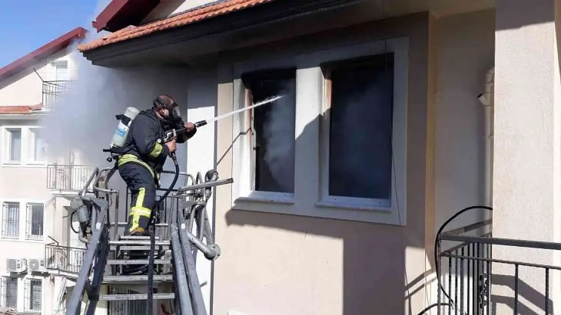 Fethiye'de 1 saatte 3 ev yangını
