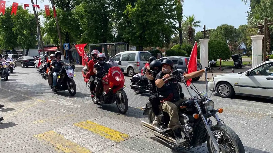 Fethiye'de 19 Mayıs motosiklet konvoyu