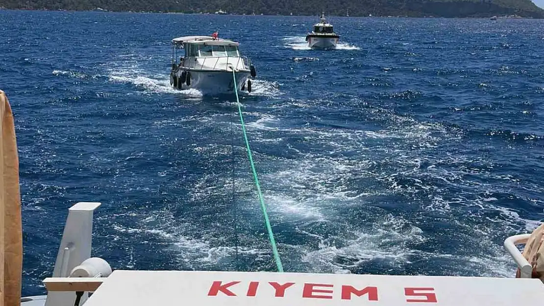 Fethiye'de arızalanan ve sürüklenin tekne kurtarıldı