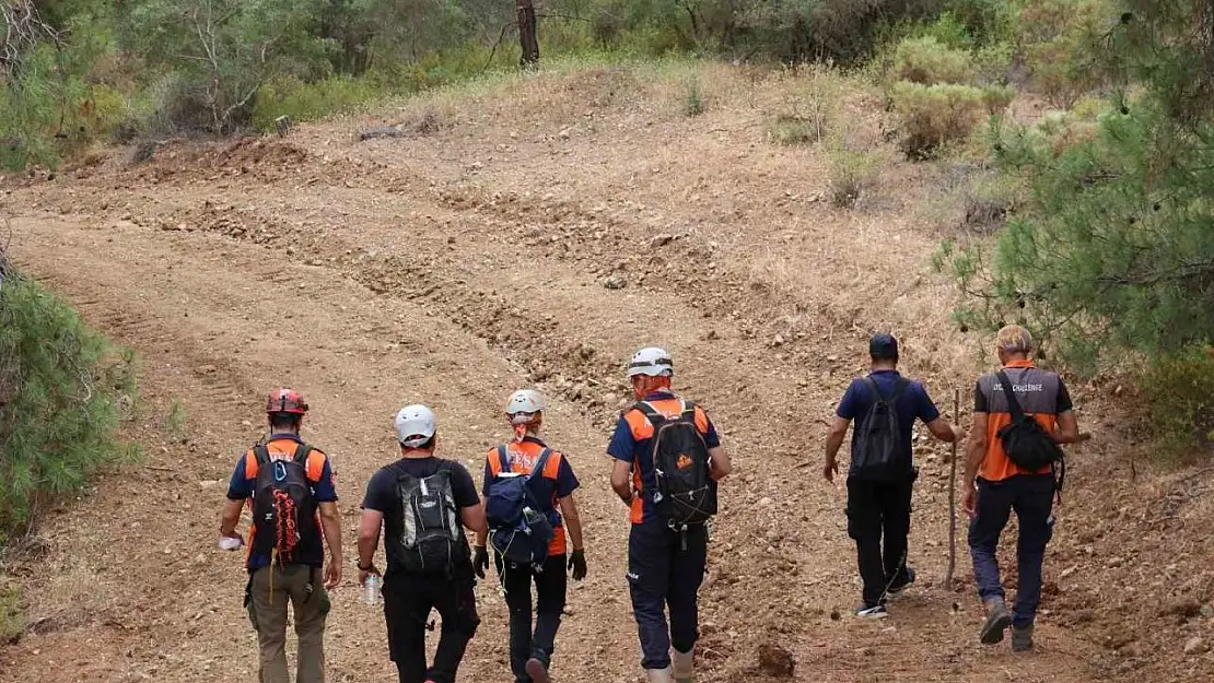 Fethiye'de kayıp kişiyi arama çalışması sürüyor