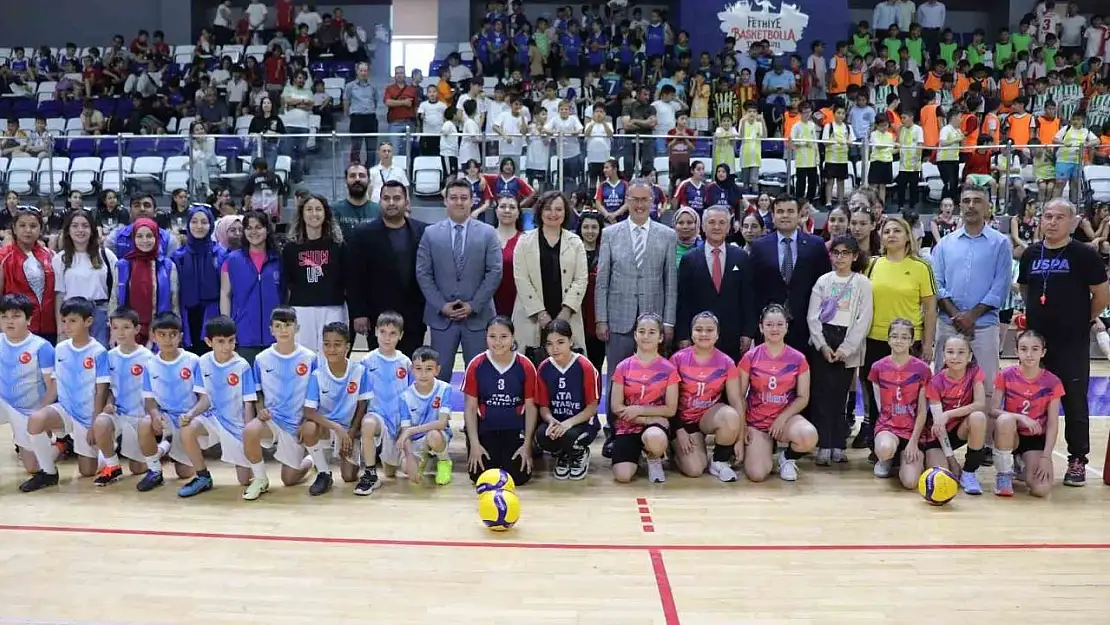 Fethiye'de spor temalı çocuk şenliği başladı