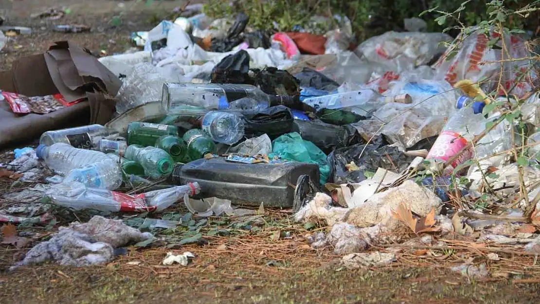 Fethiye'deki mesire alanı çöplüğe döndü