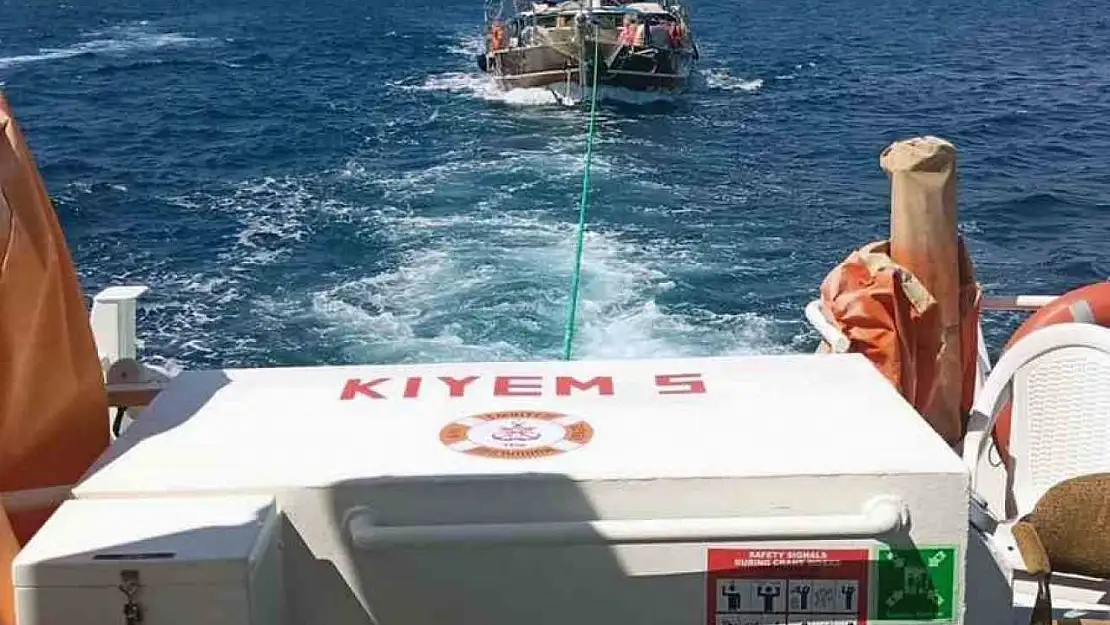 Fethiye Kızılada  açıklarında su alan tekne KIYEM ekiplerince kurtarıldı